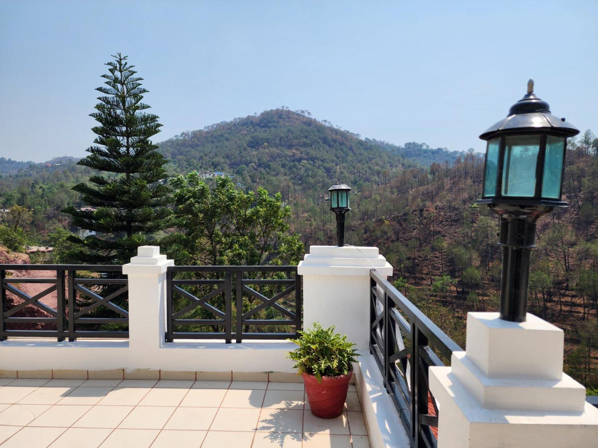 Hotel Royal Ark - Kasauli Dış mekan fotoğraf